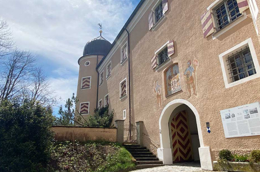 Schloss Kronburg, Germany